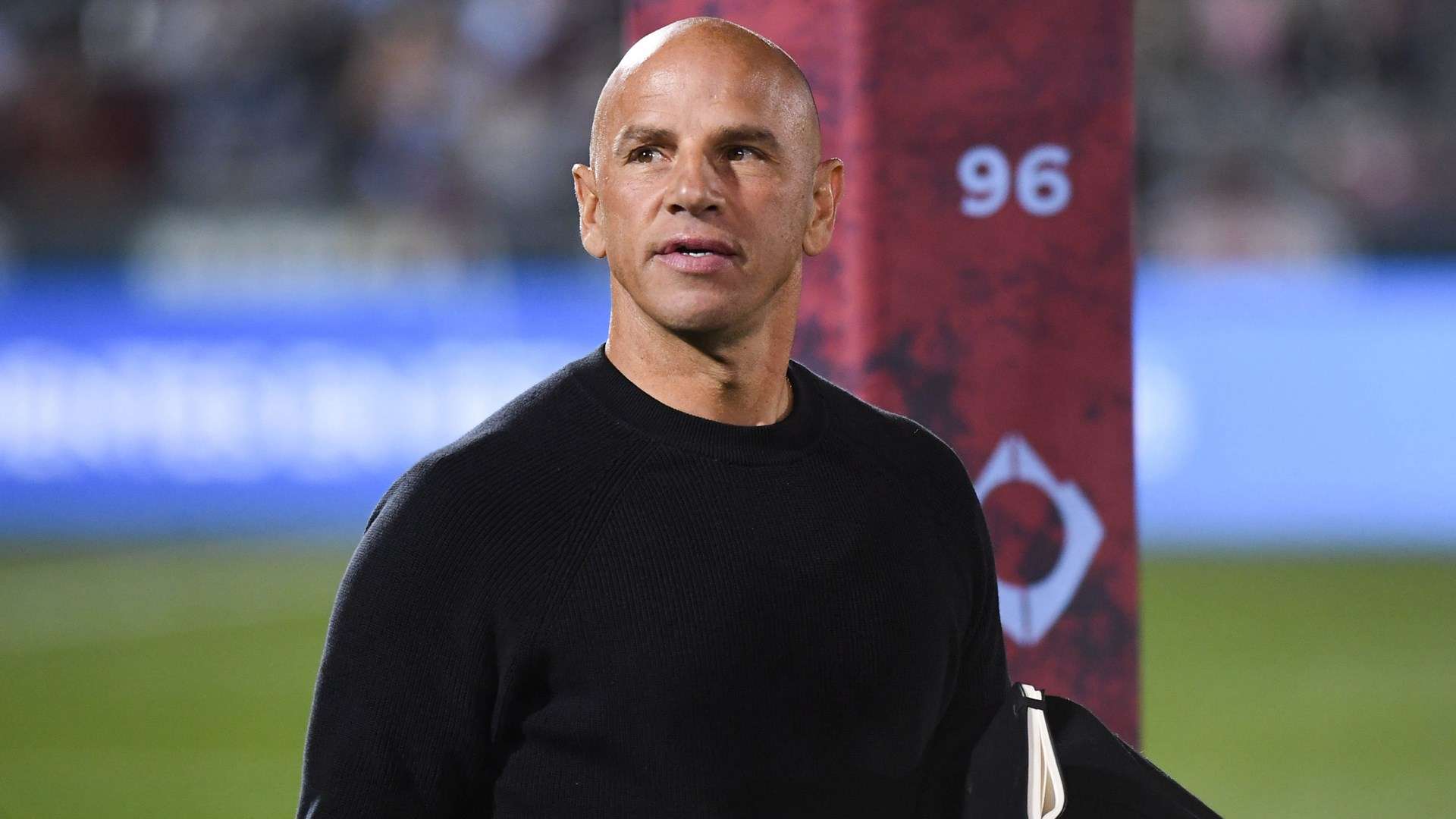 以自由身加 以自由身加